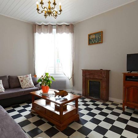 Le Cachet D'Une Maison De Centre-Bourg A Beauvoir-Sur-Mer Buitenkant foto