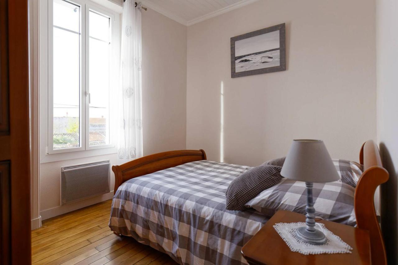 Le Cachet D'Une Maison De Centre-Bourg A Beauvoir-Sur-Mer Buitenkant foto