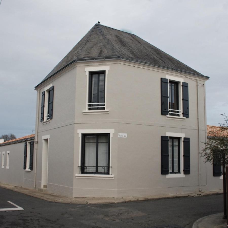 Le Cachet D'Une Maison De Centre-Bourg A Beauvoir-Sur-Mer Buitenkant foto