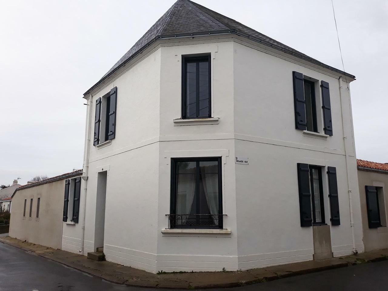 Le Cachet D'Une Maison De Centre-Bourg A Beauvoir-Sur-Mer Buitenkant foto